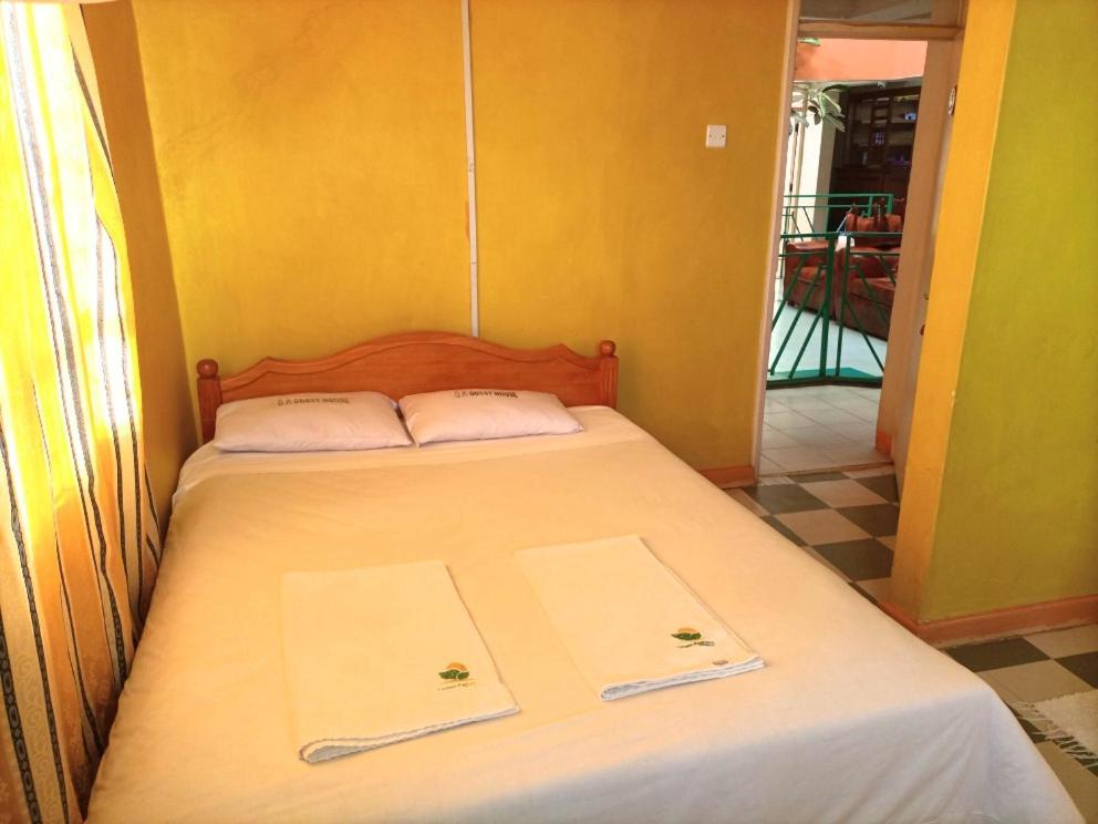 New Green Pastures Guest House เอลโดเร็ท ภายนอก รูปภาพ